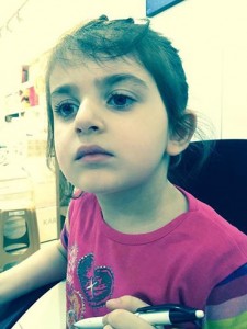 BORCKA’DA 6 KATLI BINANIN 2 KATI BIR ANDA CAMURLA DOLDU. ODASINDA OYNARKEN BIR ANDA CAMUR ALTINDA KALAN 3 YASINDAKI ZUMRA DURMUS HAYATINI KAYBETTI. FOTO-DHA