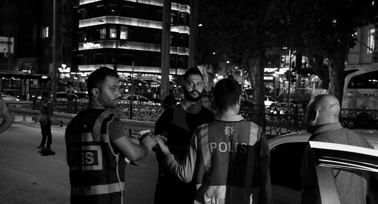 ‘Yeditepe Huzur’: İstanbul’un tüm ilçelerinde beş bin polisle denetim