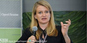 page_freedom-house-internet-duzenlemesi-devam-eden-baskinin-bir-parcasi_347435722