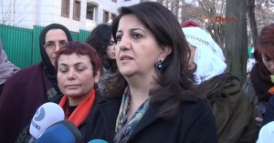Pervin Buldan, BDP'nin Toplumsal Barış yasasını İdris Baluken'le birlikte açıklayacak.