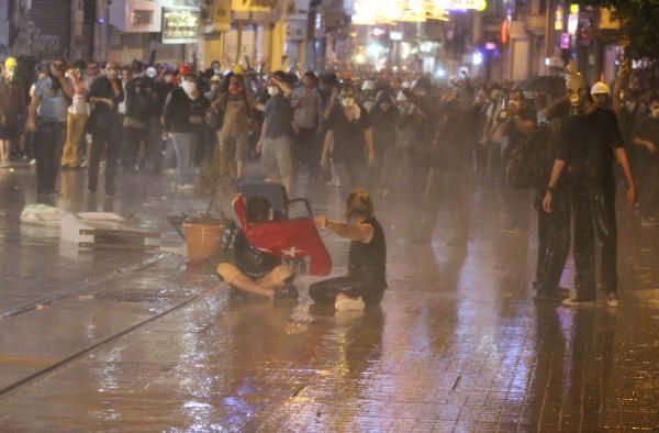 Gezi Parkı protestolarında yedi kişi hayatını kaybetmşti.