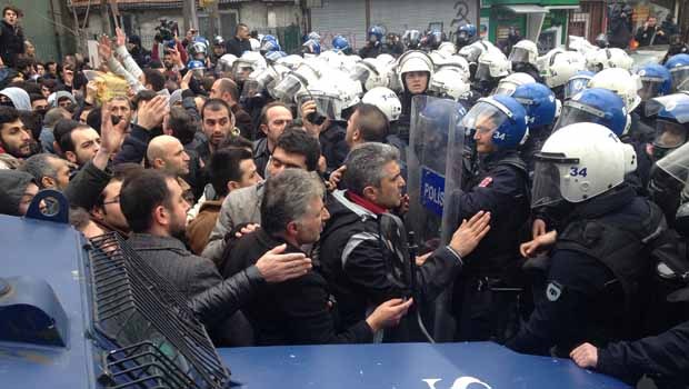 Çevik Kuuvet barikat kurdu. Foto: DHA