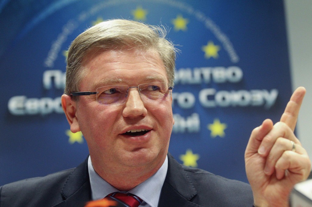 Füle uyardı. Foto: Valentyn Ogirenko / Reuters