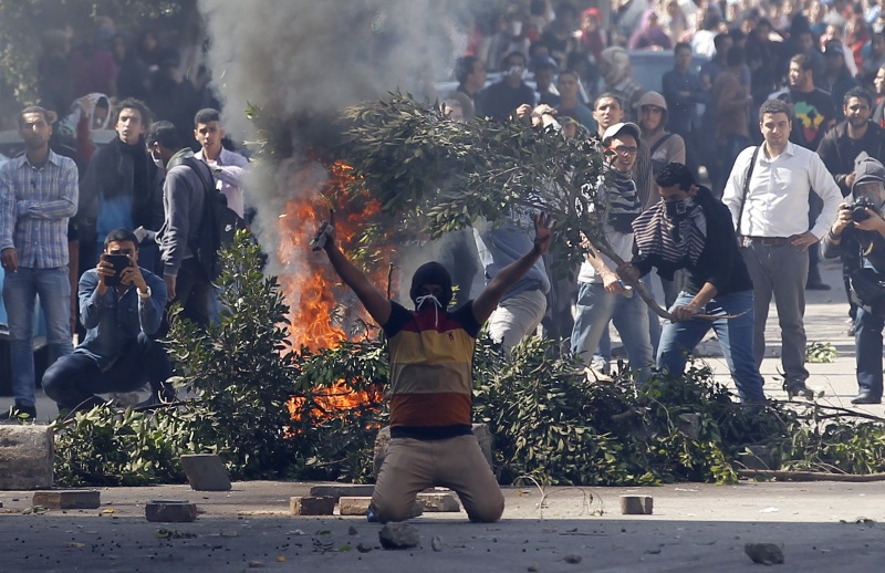 Müslüman Kardeşler destekçileri ve polis arasında sık sık çatışmalar yaşanıyor. (Fotoğraf: Reuters)