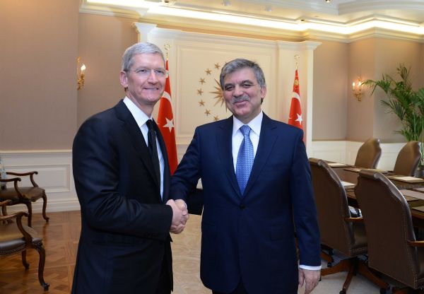 Cumhurbaşkabı Gül, Tim Cook'u Çankaya Köşkü'nde ağırlamıştı. (Fotoğraf: DHA)