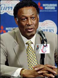 Elgin Baylor 1986-2008 yılları arasında Clippers'ta genel menajerlik yaptı.