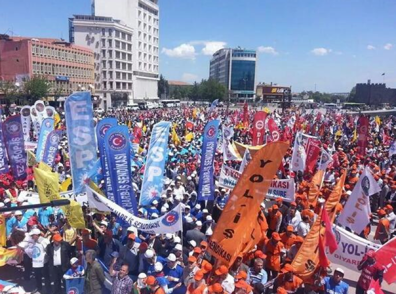 Diyarbakır'daki 1 Mayıs kutlamaları.