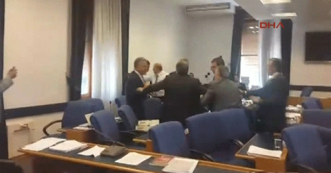 akp-chp komisyon kavga