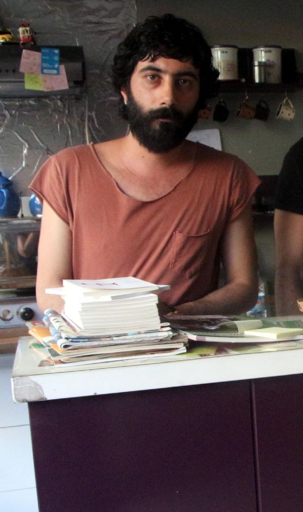 Kafenin sahibi Barış Güven Fotoğraf: DHA
