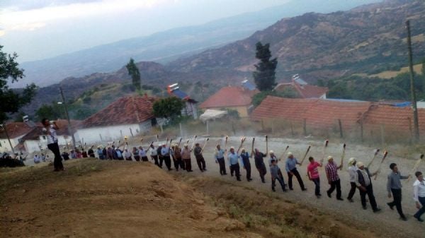 Horzumalayaka sakinlerinin önceki günlerde gerçekleştirdikleri meşaleli yürüyüş