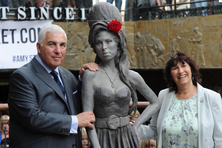 amy winehouse heykel