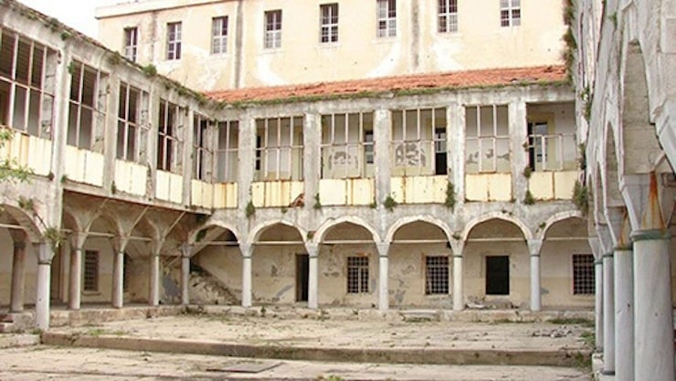 Şifahanenin restorasyon öncesindeki hali