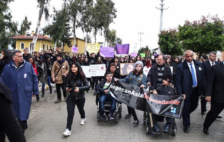 mersin ozgecan1