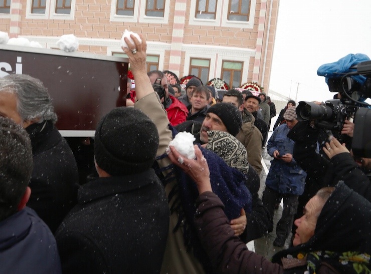 ANKARA. GAZETECI NUH KOKLU, KARTOPULARLA SON YOLCULULUGUNA UGURLANDI
