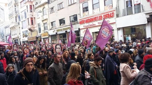 ozgecan taksim 4