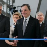 ECB President Draghi Hesse Deputy Minister-President Al-Wazir and Frankfurt's Lord Mayor Feldmann cut ceremonial tape during inauguration of new ECB headquarters in Frankfurt