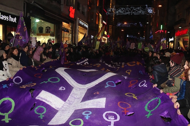 kadinlar yuruyusu istanbul1