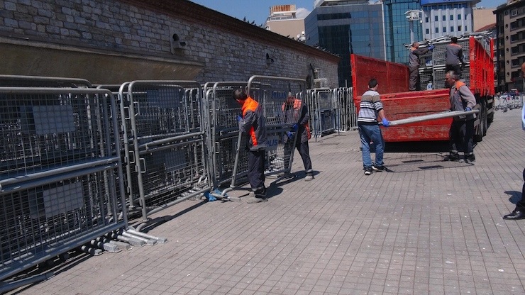 taksim polis2