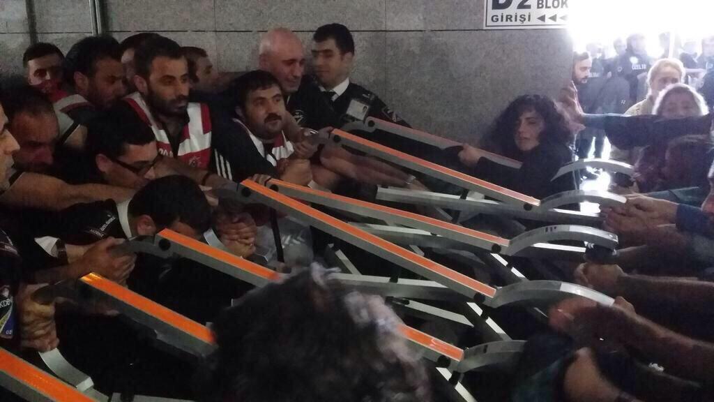 Fotoğraf: @HalknHukuk  