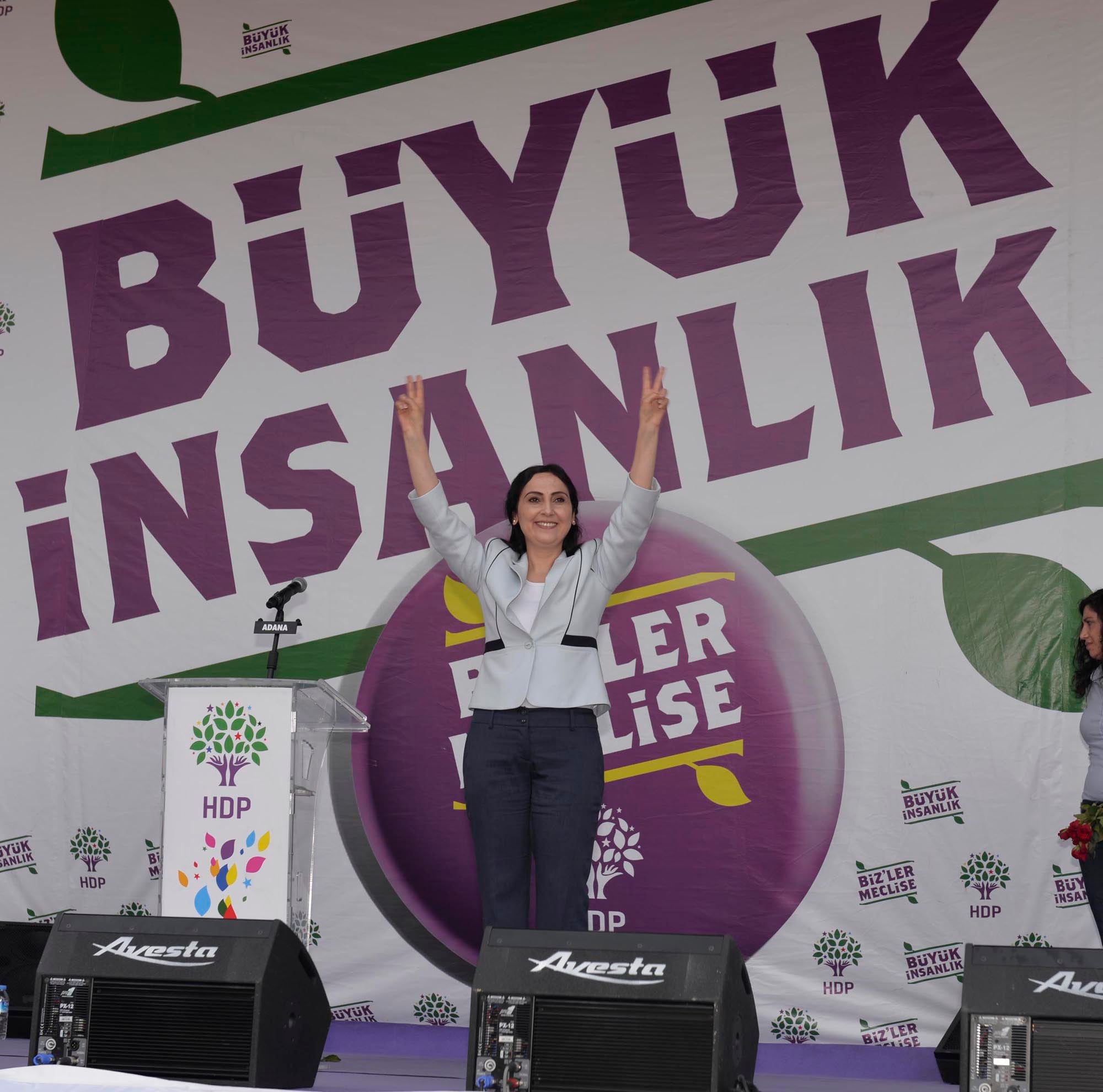 demirtas-baraji-asacagiz-ve-tehlikeyi-durduracagiz-2-_7153_dhaphoto3