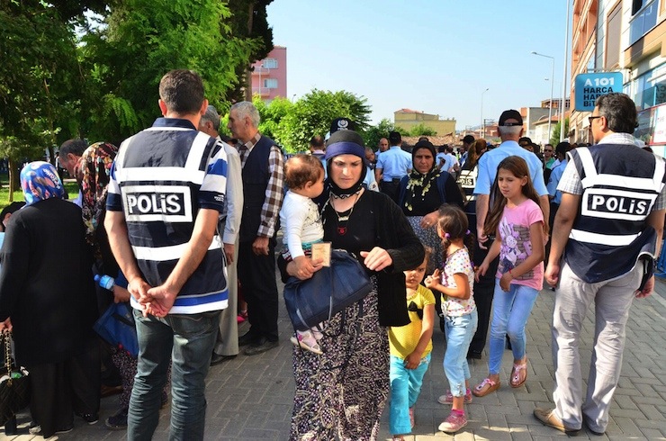(FOTO:MEHMED HAKKI OZBAYIR/ AKHISAR, DHA)