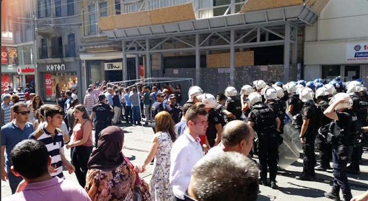 Fotoğraf: @140journos