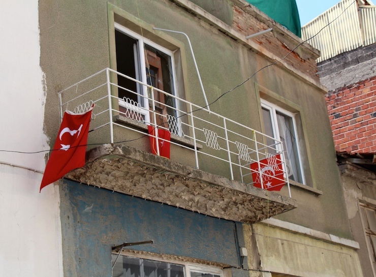 hdp burdur saldiri3