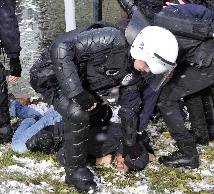 kocaeli uni polis4