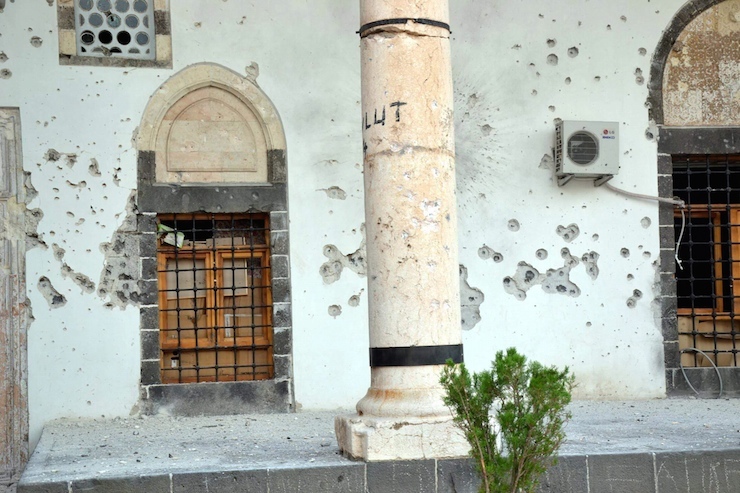 Kurşunlu Camisi'nin ön yüzeyi.