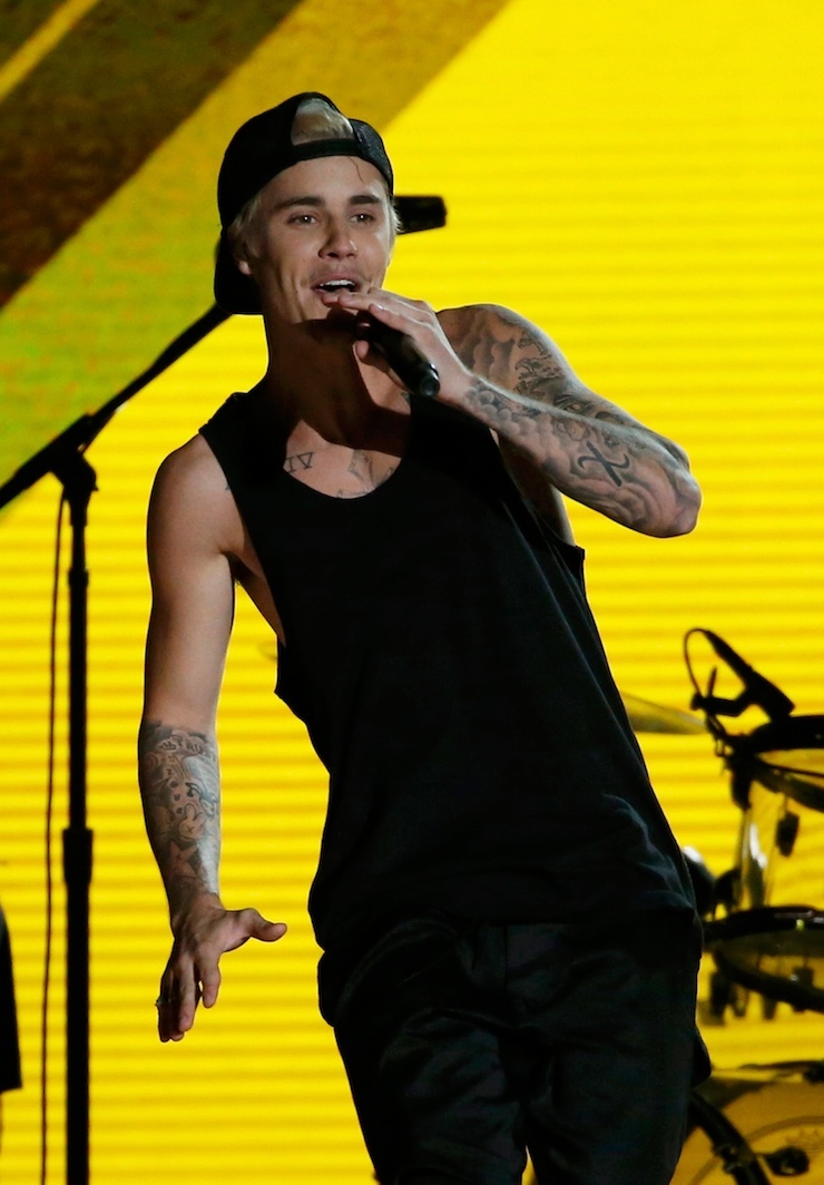 Justin Bieber performs "Where are U Now" with Jack U at the 58th Grammy Awards in Los Angeles
