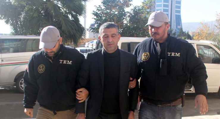 SANLIURFA'NIN DBP'LI SURUC BELEDIYE BASKANI POLIS ESLIGINDE ADLIYEYE CIKARILDI. FOTO:OMER SULUL-SANLIURFA-DHA