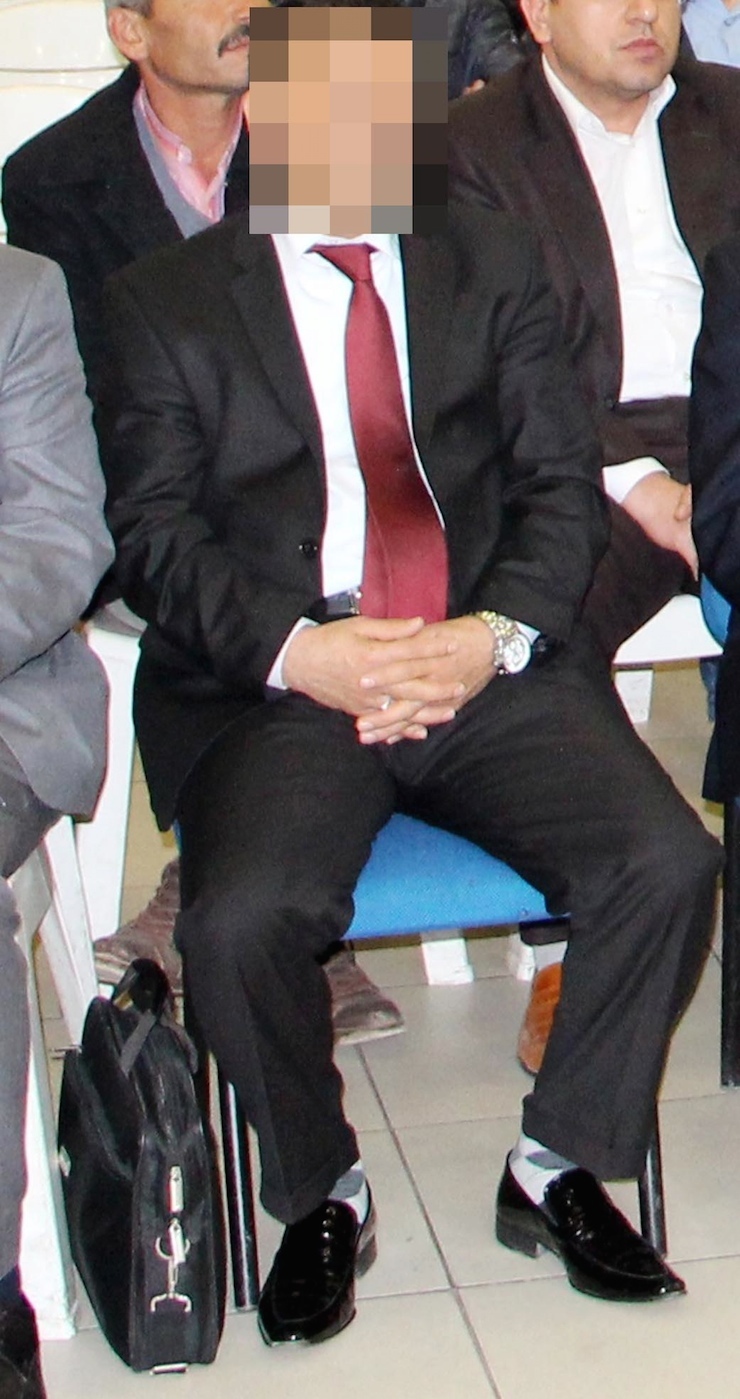 ISPARTA'NIN YALVAC ILCESI'NDE 2 KADIN PERSONELIN TACIZ IDDIASIYLA SAVCILIGA SUC DUYURUSUNDA BULUNDUGU KAMU KURUMU MUDURU EVLI VE 3 COCUK BABASI A.K.'NIN (FOTODAKI) IKAMETI, OFISI VE OTOMOBILINDE POLIS TARAFINDAN ARAMA YAPILDI.