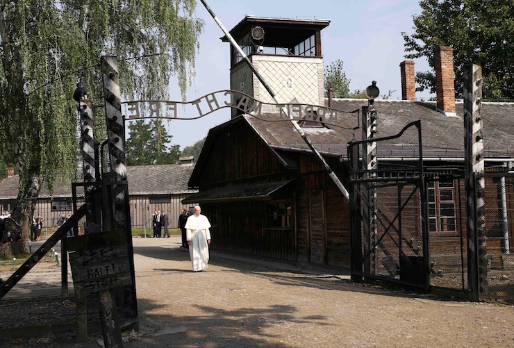 papa Auschwitz2