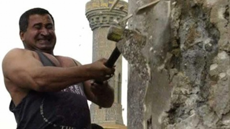saddam heykel