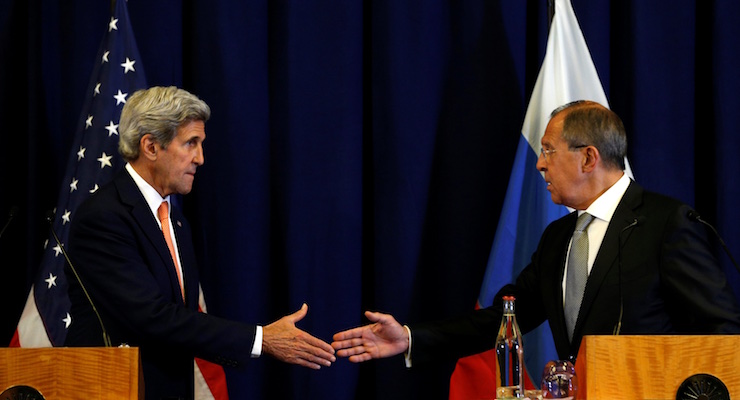 U.S. Secretary of State John Kerry and Russian Foreign Minister Sergei Lavrov (R) shake hands at the conclusion of their news conference following their meeting in Geneva, Switzerland where they discussed the crisis in Syria September 9, 2016. REUTERS/Kevin Lamarque