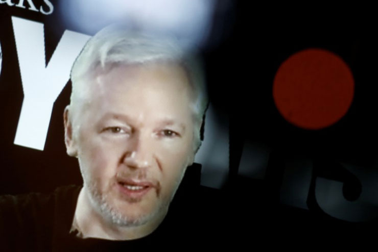 assange2