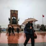 ISTANBUL'DA YAGMUR