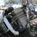 Kastamonu'da düğünden dönen ailenin bulunduğu hafif ticari aracın devrilmesi sonucu karı koca hayatını kaybetti, 4 kişi yaralandı. ( Bilal Kahyaoğlu – Anadolu Ajansı )