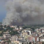 Hatay'daki orman yangını kontrol altına alınmaya çalışılıyor