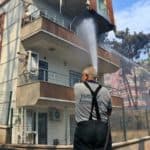 Hatay'daki orman yangını kontrol altına alınmaya çalışılıyor