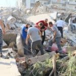 İzmir'de deprem