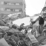 İzmir'de deprem