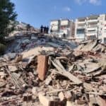 İzmir'de deprem