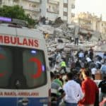 İzmir'de deprem