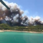 Antalya'da çıkan orman yangınına havadan ve karadan müdahale ediliyor