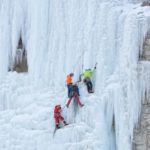 Erzurum'da sporcuların donan doğal şelalelere tırmanışı nefes kesti