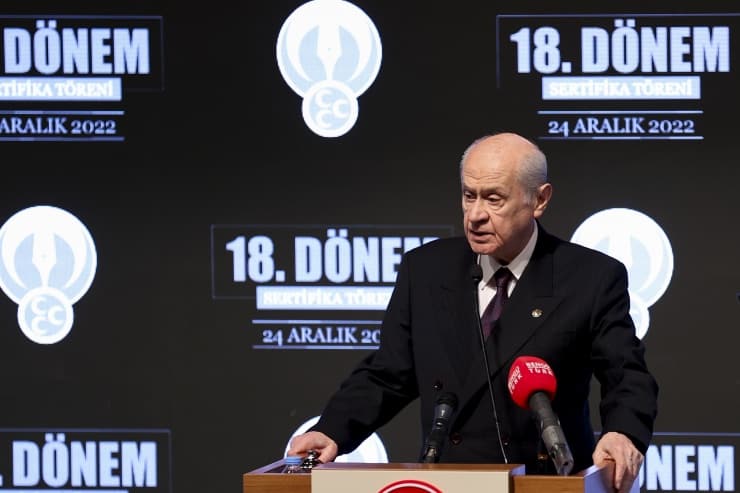 Devlet Bahçeli, sahaya inmeyen tek siyasi lider. (AA)