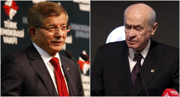 Gelecek Partisi Genel Başkanı Ahmet Davutoğlu ve MHP Genel Başkanı Devlet Bahçeli. (AA)