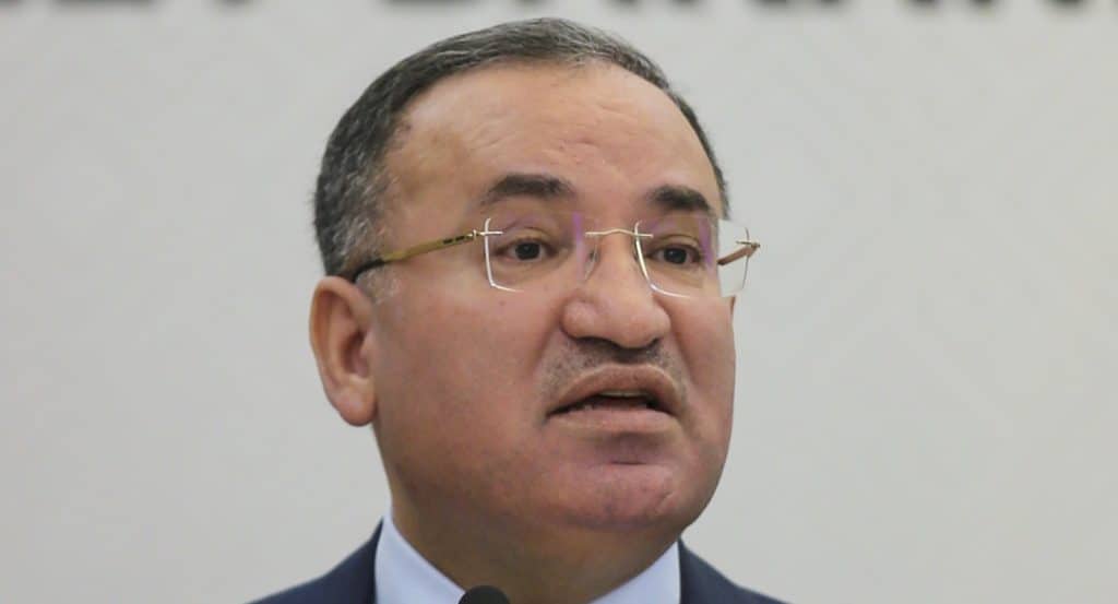 Bozdağ,Demirtaş’ın paylaşım yapmasını engellemek için ‘çalışılıyor’. (AA)