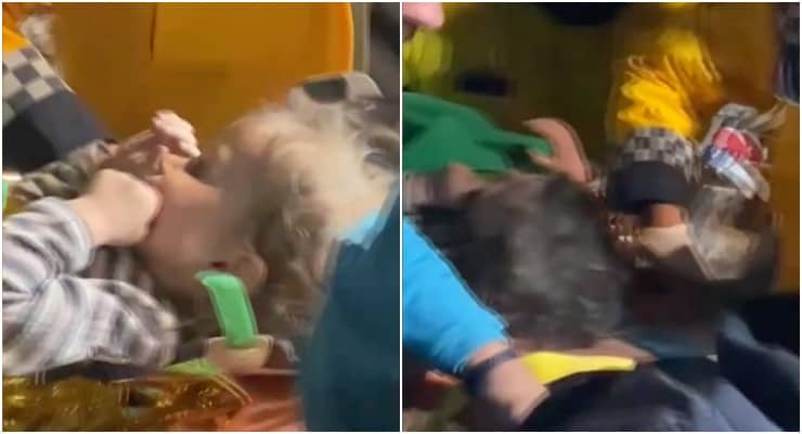 Sela bebek ve ailesi enkazdan çıkarıldı. (AA)
